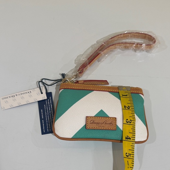 Dooney & Bourke Green and White Wristlet Dooney & Bourke pouch wallet - Picture 7 of 7